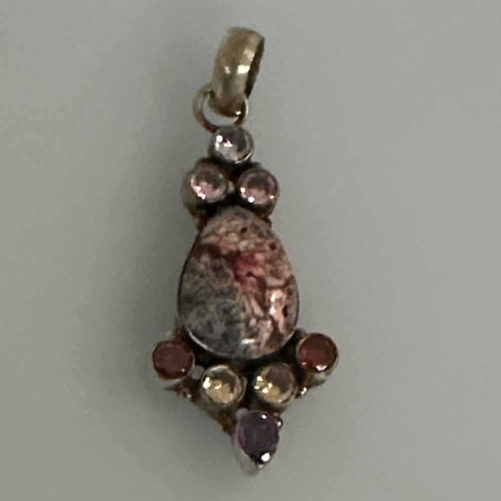 Elegant 925 sterling silver amethyst Garnet Russia stone Color Pendant - Picture 2 of 8